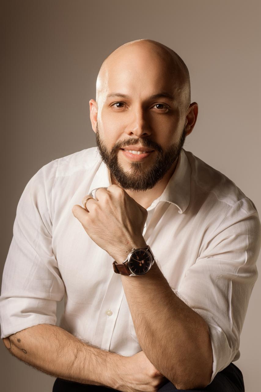 Dr. Saulo Menezes - Retrato Profissional